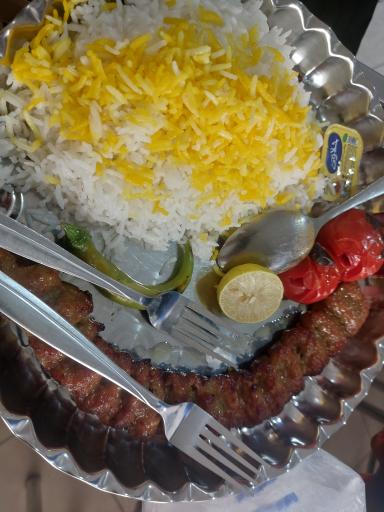 عکس تهیه غذای شهریار