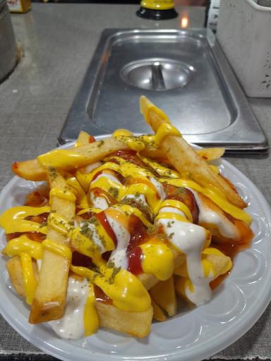 عکس فست فود مَم‌مَد ذرتی