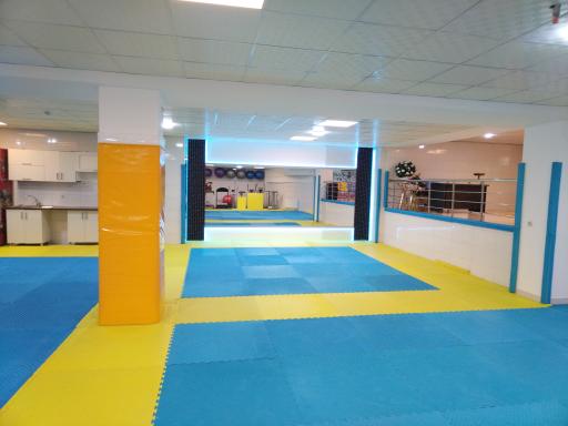 عکس باشگاه تخصصی کودک جیم جیم