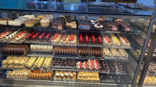 عکس کافه شیرینی ونک