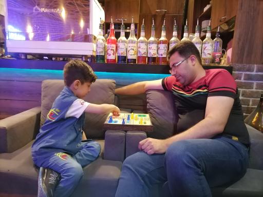 عکس کافه ریشه