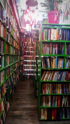 باغ کتاب ملک ولنجک