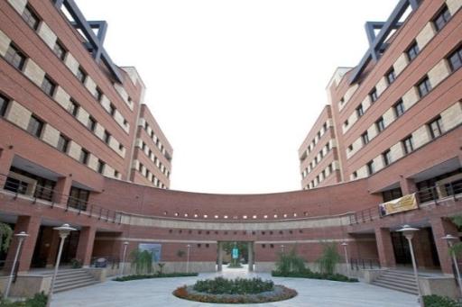 عکس دانشگاه علم و صنعت ایران