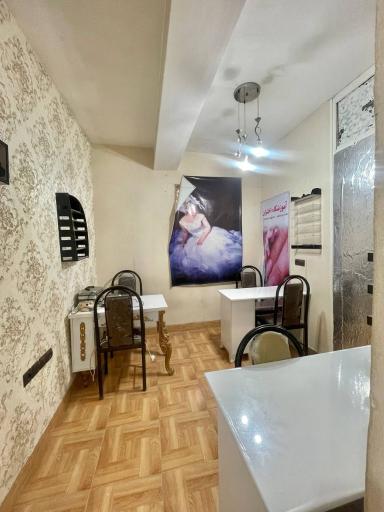 عکس آموزشگاه و سالن زیبایی اختران