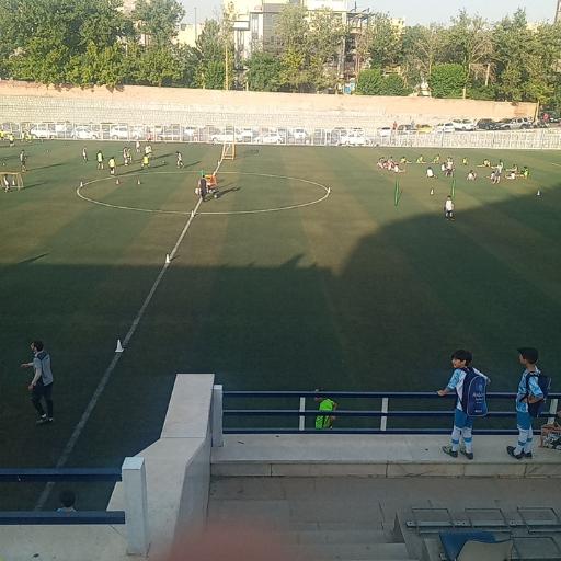 عکس مدرسه فوتبال آندرانیک تیموریان