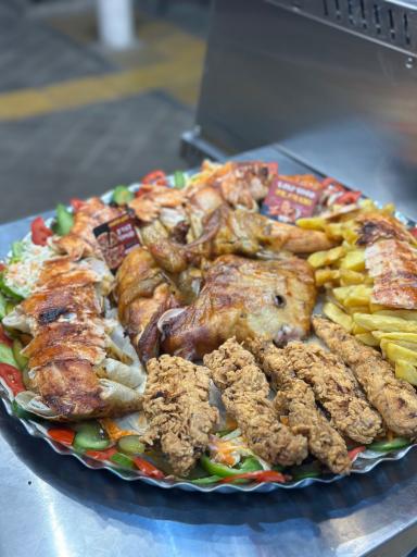 عکس رستوران آقا شامى