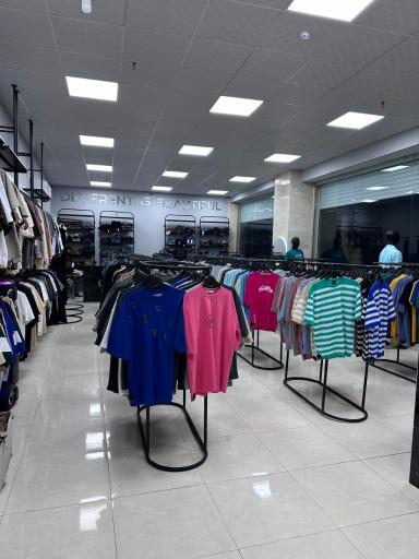 عکس پوشاک مردانه کارلومد شعبه فردیس