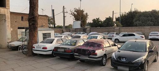 عکس پارکینگ شبانه روزی مقدم