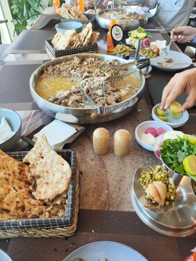 عکس مجموعه رستوران شهر غذا 