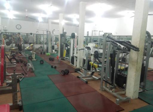 عکس باشگاه بدنسازی استاد قلاوند