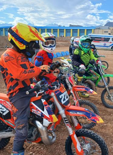 عکس پیست موتور سواری یزد