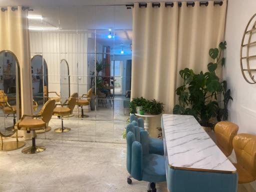 عکس سالن زیبایی سارا نارنجی