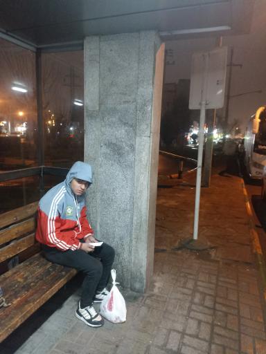 عکس ایستگاه اتوبوس هدایت 16