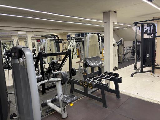 عکس باشگاه بدنسازی برترین