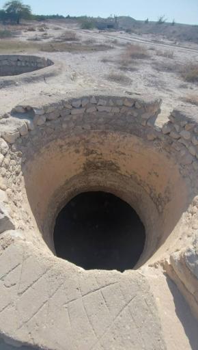 عکس چاه های آب بردستان