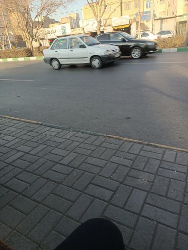 عکس ایستگاه اتوبوس هدایت 16