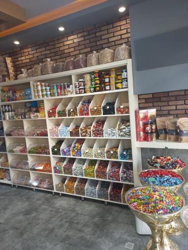 عکس آجیل و خشکبار پارسا