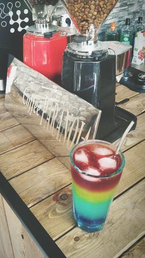 عکس کافه پارانویا 