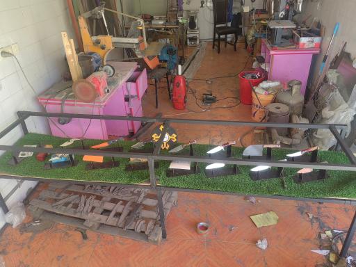 عکس کارگاه چاقو سازی بهارلو