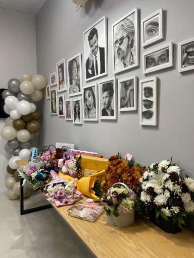 عکس گالری نقاشی مینل