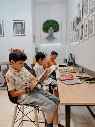 عکس گالری نقاشی مینل