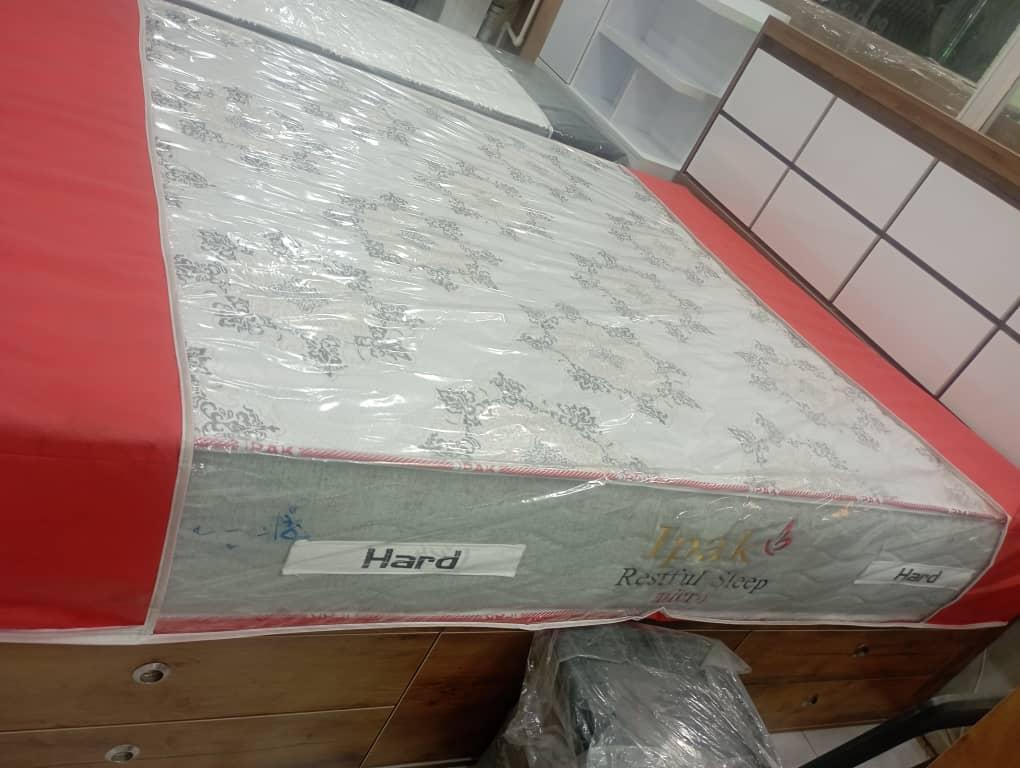 عکس نمایندگی تشک رویال