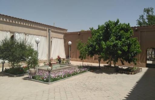 عکس خانه تاریخی صدر