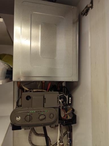 عکس نمایندگی تعمیر پکیج ایران رادیاتور و بوتان(خسروی)