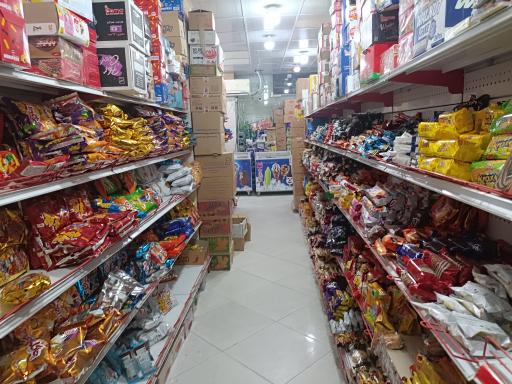 عکس هایپرمارکت گل نرگس