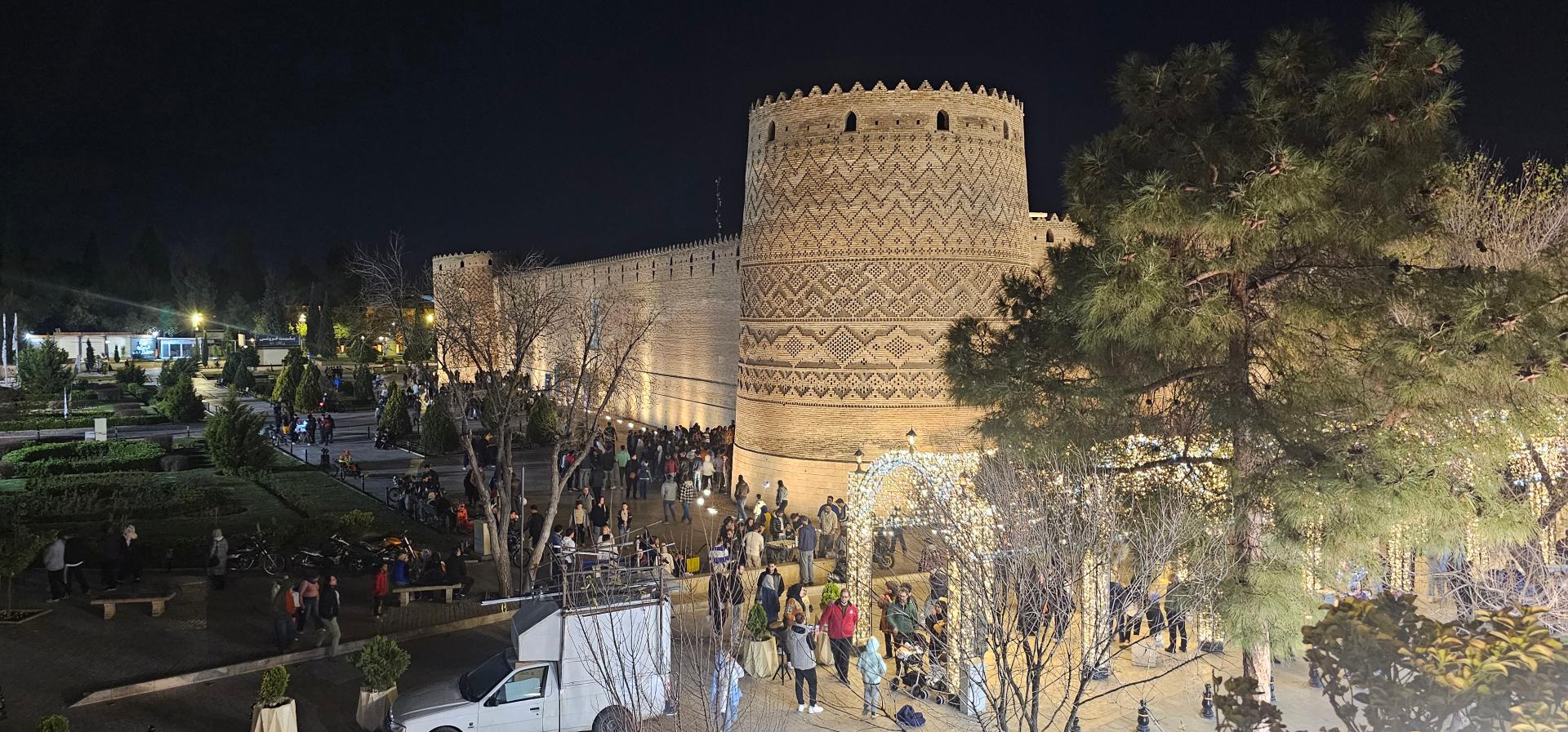 عکس ورودی ارگ کریم خان زند