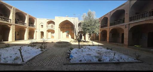 عکس مدرسه شاهرخیه بسطام