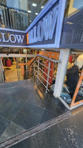 عکس پوشاک فالو شاپ