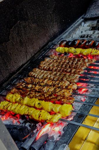 عکس کبابی میزبان ۳