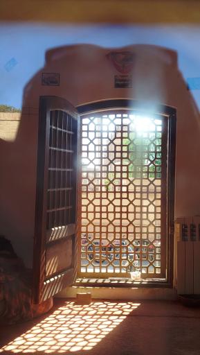عکس مدرسه شاهرخیه بسطام