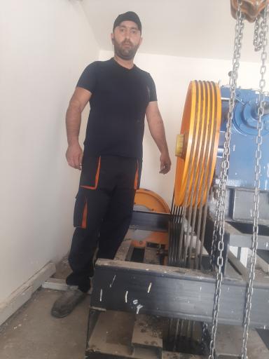 کارگاه اسانسور فرزاد پایمرد