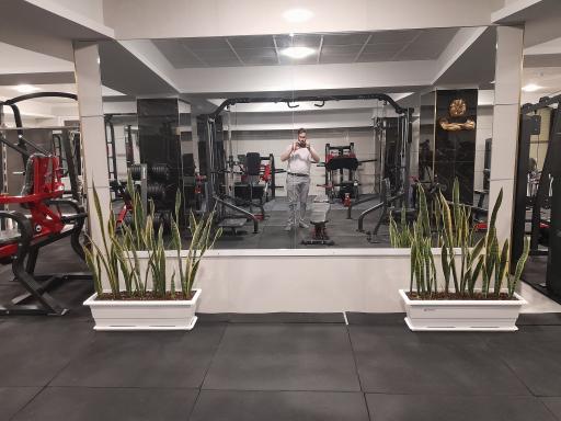 عکس باشگاه بدنسازی شیر