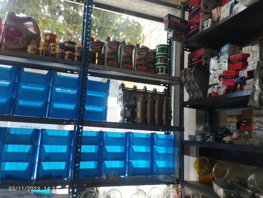 عکس داروخانه اتومبیل احسان