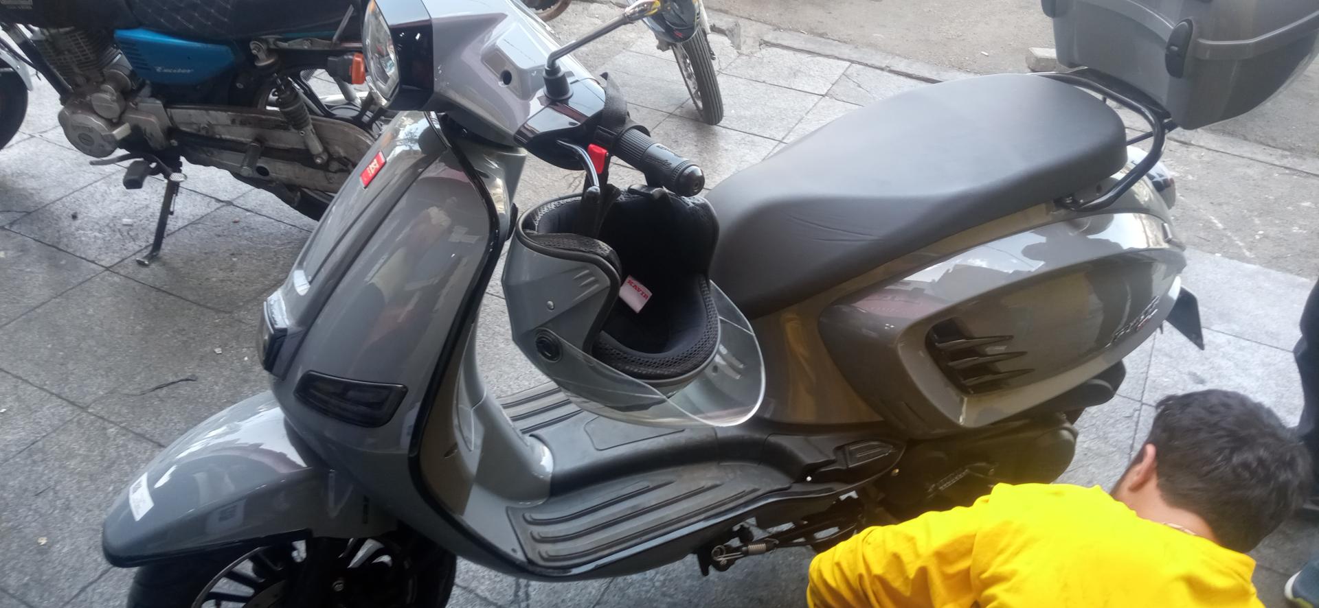 عکس تعمیرگاه تخصصی موتور سیکلت تک سیلندر تا ۴ سیلندر