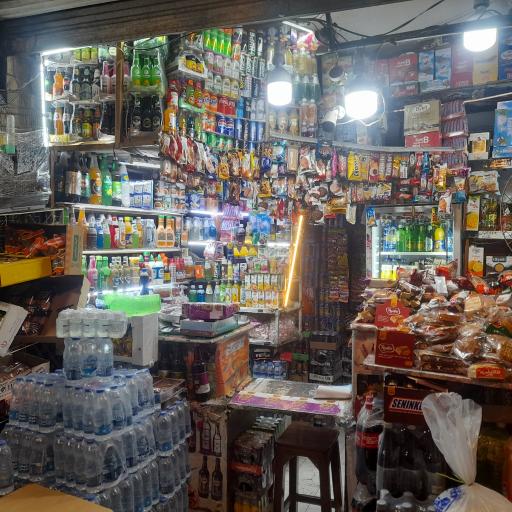 پخش‌موادغذایی و نوشیدنی هادی آزادی