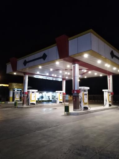 عکس پمپ بنزین اخلاقی بندر امام حسن