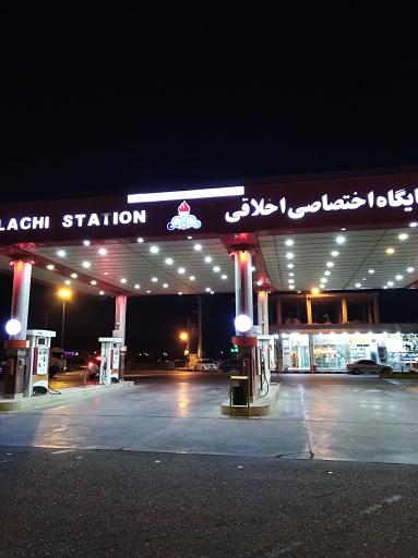 عکس پمپ بنزین اخلاقی بندر امام حسن