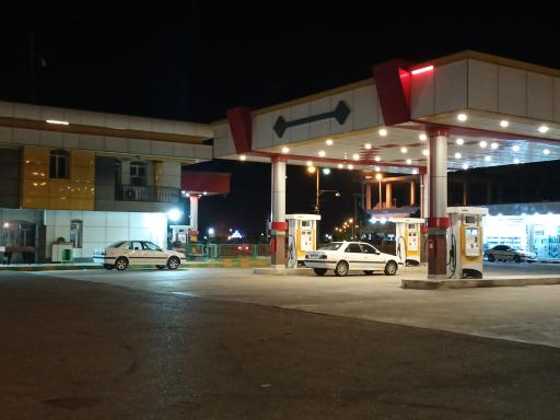 عکس پمپ بنزین اخلاقی بندر امام حسن