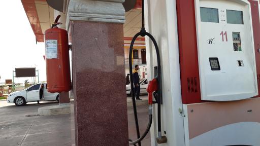 عکس پمپ بنزین اخلاقی بندر امام حسن