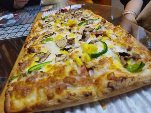 عکس پیتزا ساندویچ اورجینال