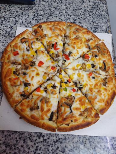 عکس پیتزا ساندویچ اورجینال