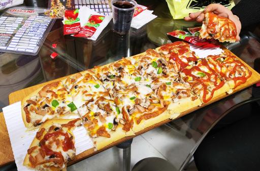 عکس پیتزا ساندویچ اورجینال