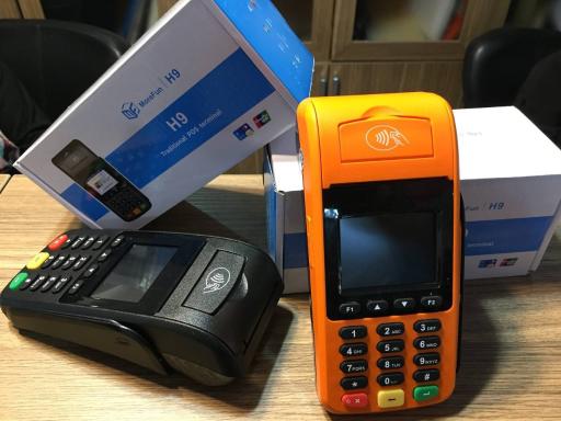 عکس دفتر خدمات کامپیوتری فرانت