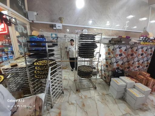 عکس سوغات سرای میرزایی کارگاه وفروشگاه نان برنجی، نان خرمایی، نان شکری، کاک، 