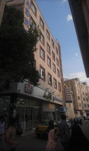 عکس ساختمان پزشکان آدرین