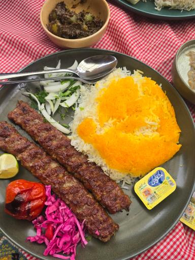 عکس کافه رستوران خورشید سرخ